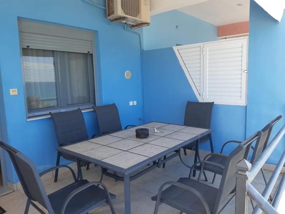 Whole Apartment In Loutsa With Amazing View Exterior photo